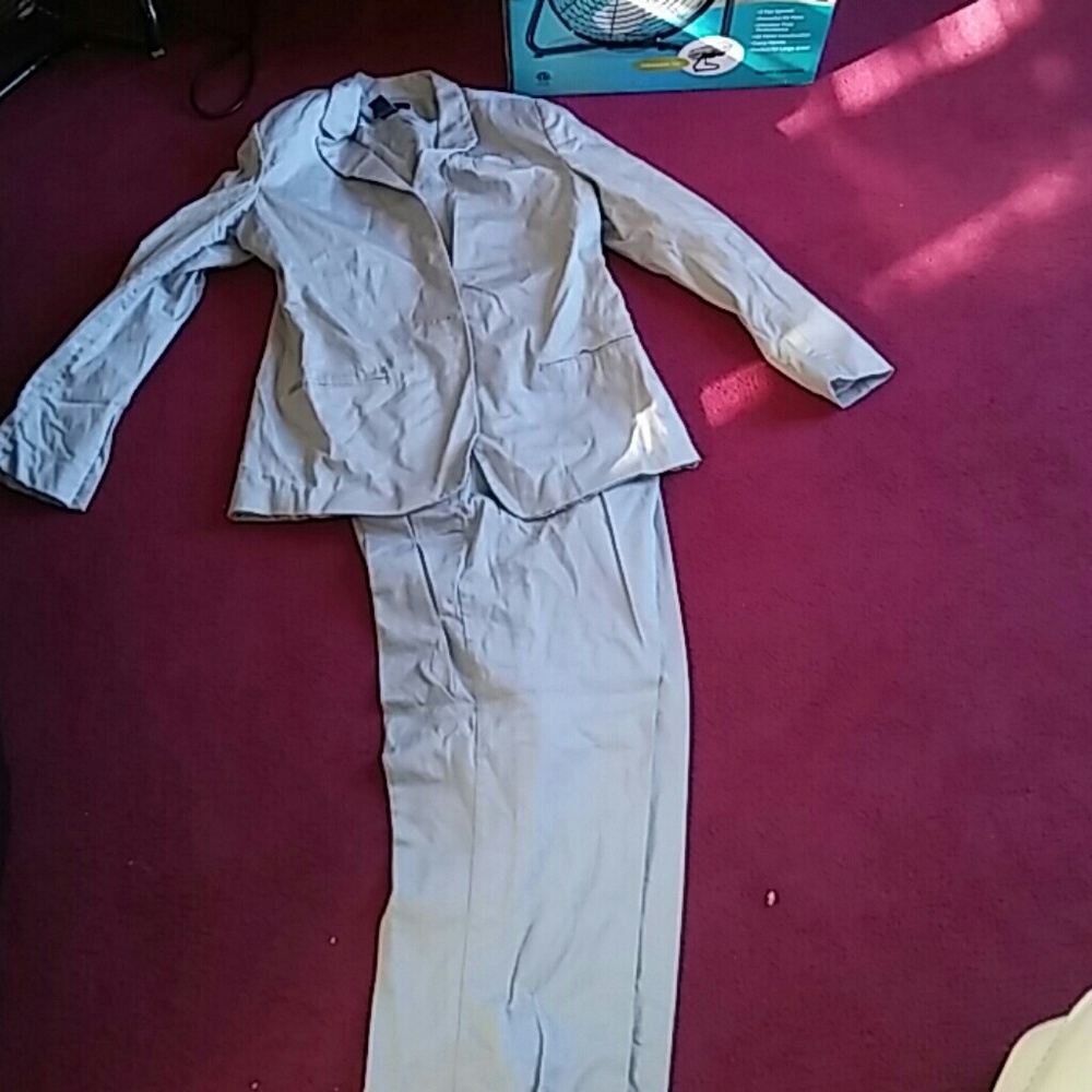 Pants suite